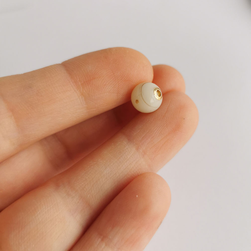 Perlă cu lapte matern și fire de păr Keepsake Pearl Mini cu detalii fine