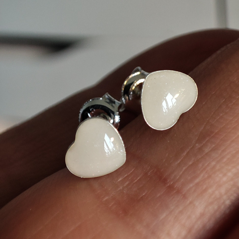 Cercei cu lapte matern tip șurub Mini Heart de 6 mm