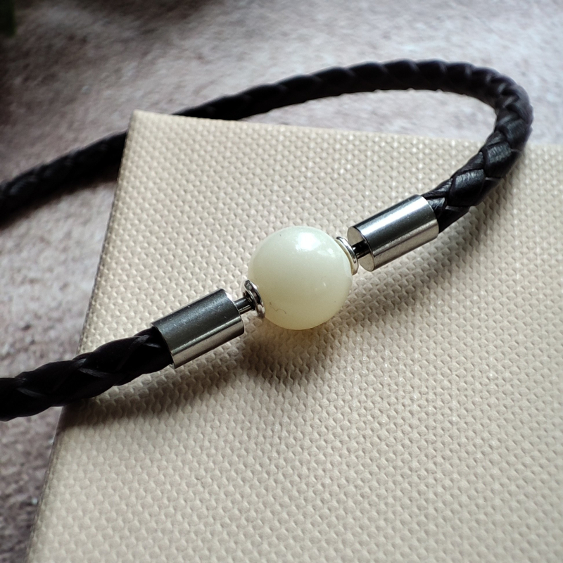 detaliu Perlă cu lapte matern de 8mm pentru brățara Keepsake Pearl